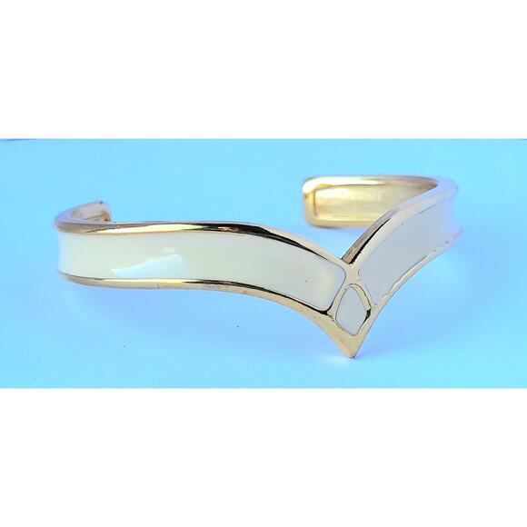 Napier Gold Cream Enamel Cuff Bracelet Vintage Signed Boxed - Picture 9 of 9